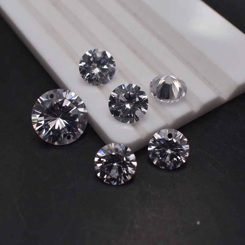 白色圆形单孔双孔宝石