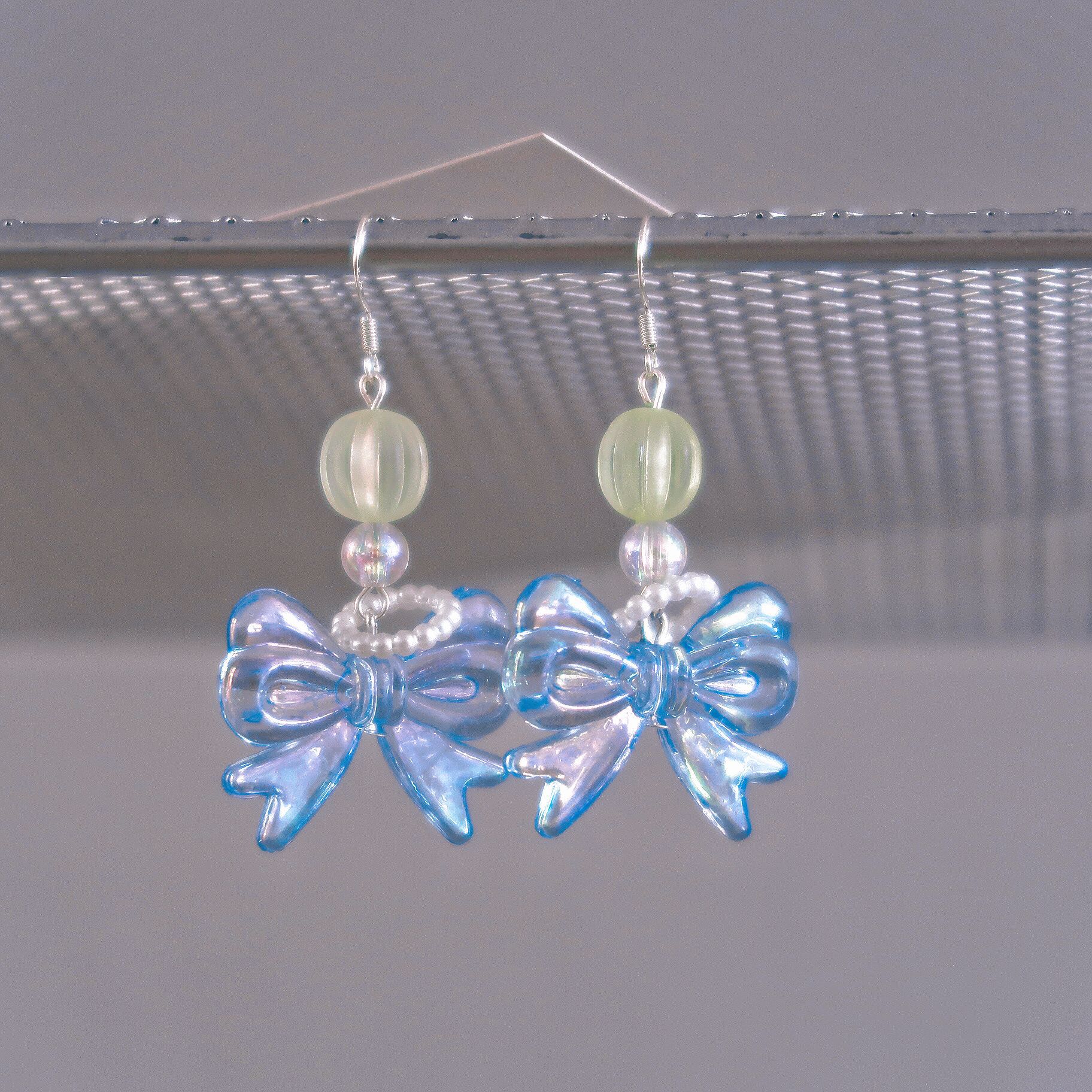 1 Pair Retro Bow Knot Arylic Earrings display picture 4