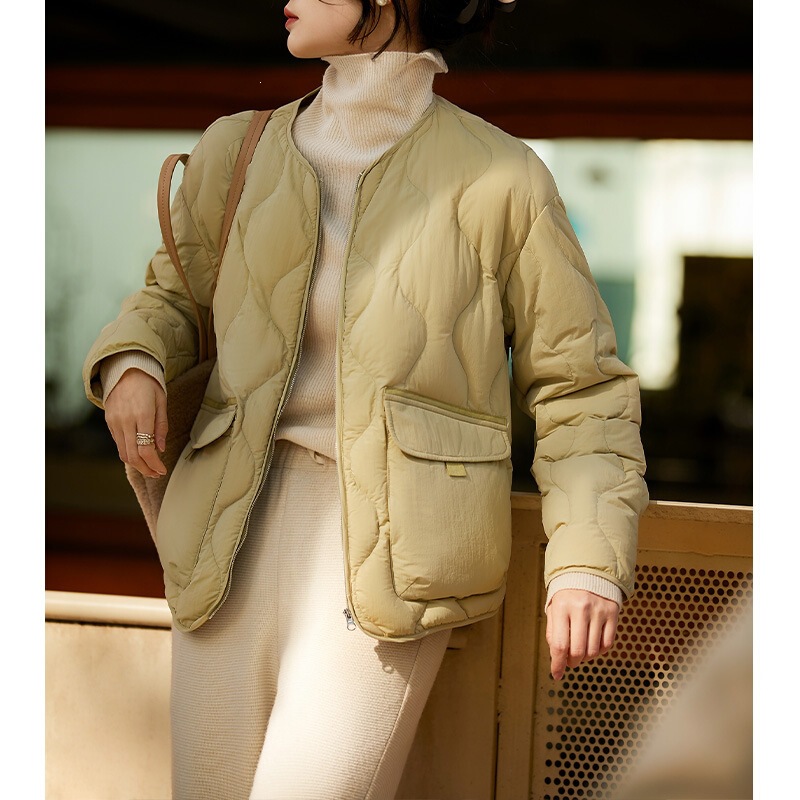 Japanese-style layered 95% white goose down lightweight quilted down jacket, women's high-end fashion, Pinghu autumn and winter short coat