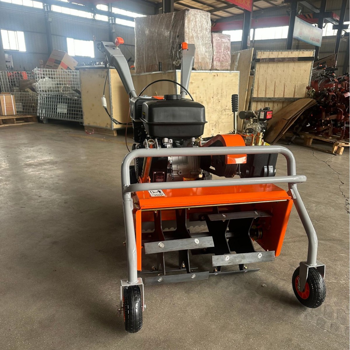 diesel de cuatro tracciones multifuncional micro-cultivador doméstico pequeño raspador de hierba refrigerado por aire diesel auto-propulsión triturador de hierba rotativo