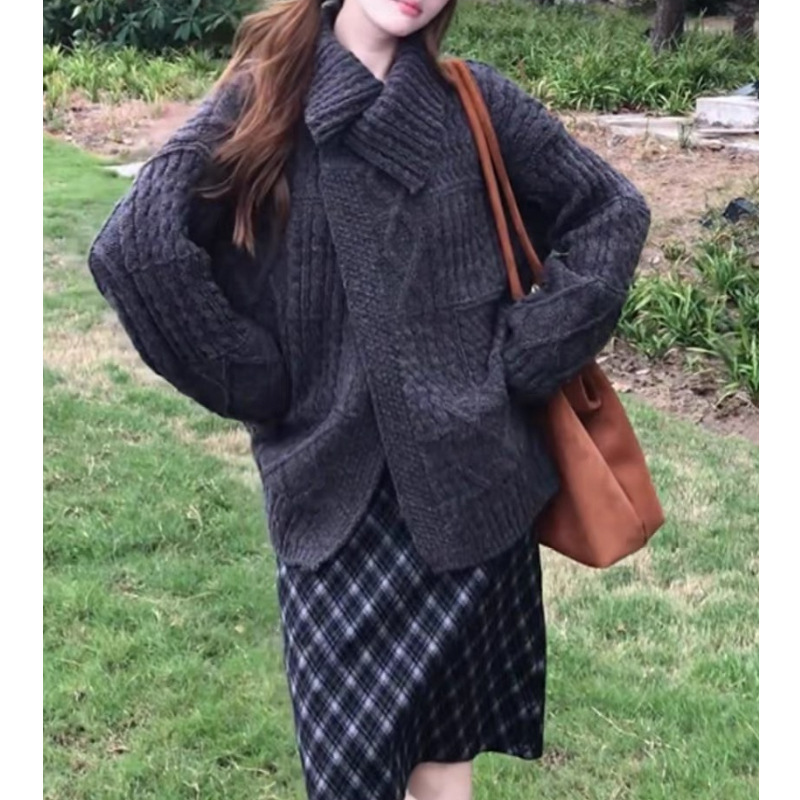 French-Style Lapel Soft Waxy Twist Sweater Cardigan for Women in Autumn and Winter Thickeneded Loose Lazy Style Outer Knitted Jacket Top