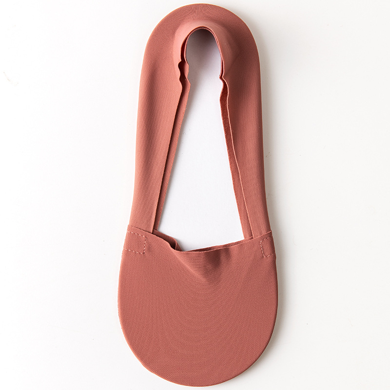 La primavera y el verano de las nuevas mujeres calcetines de seda de hielo fresco invisibles calcetines de silicona antideslizante barco