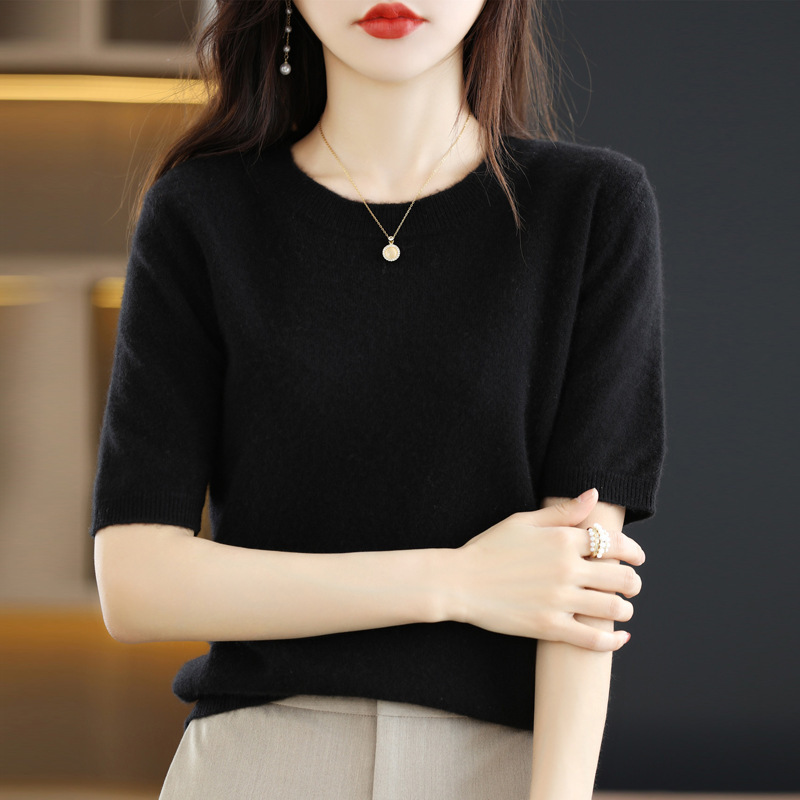 Brand Discount Spring & Fall New Round Neck Wholesale Short-Sleeved Cardigan Sweater Women's Loose Half-Sleeved Knitted Bottoming Shirt Thin Style