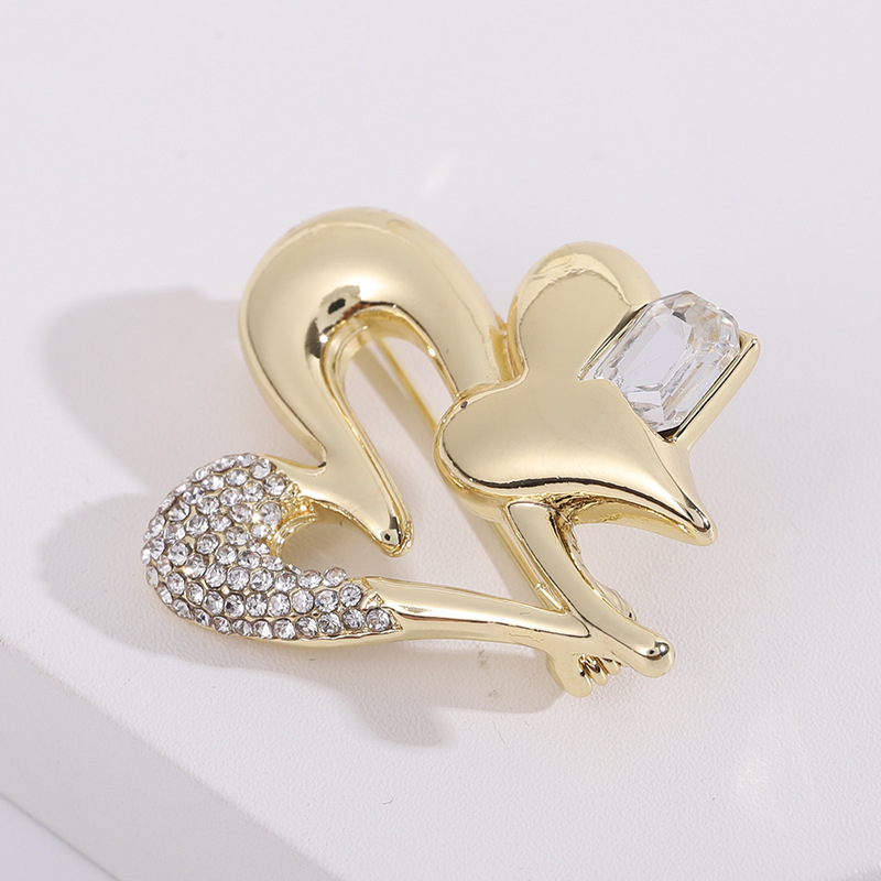 13g Weight Brooches Classification Holiday, Daily, Selfie Occasion Alloy Material Heart Shape Pattern Women's Gender Lady Style Lady Pin Heart Shape Alloy Women's Brooches 4