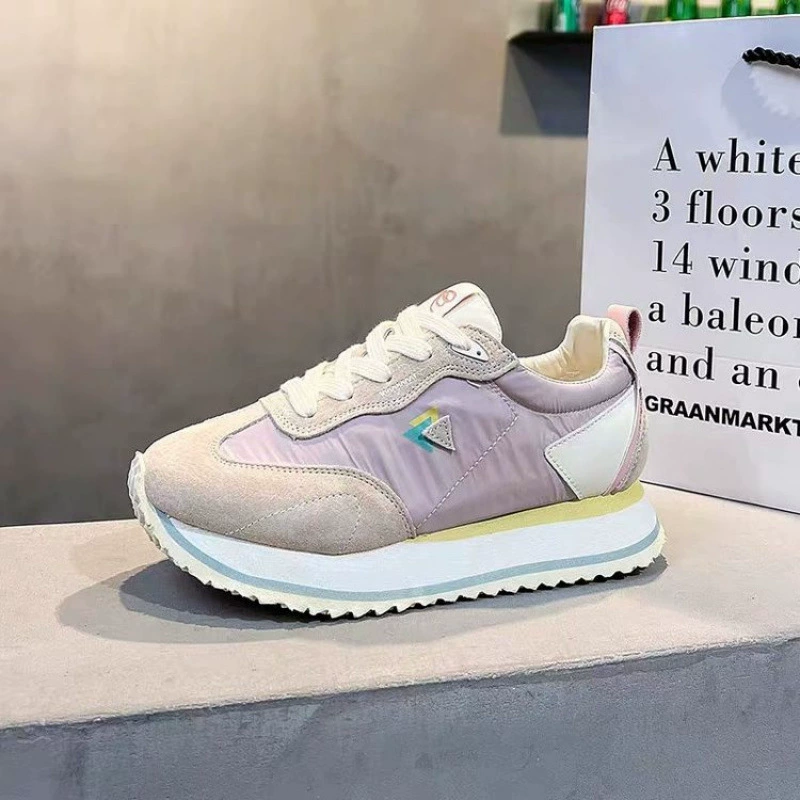 Летние дышащие универсальные шнурованные мягкие кожаные повседневные кроссовки для пап оптом, модные цветные кроссовки на толстой подошве