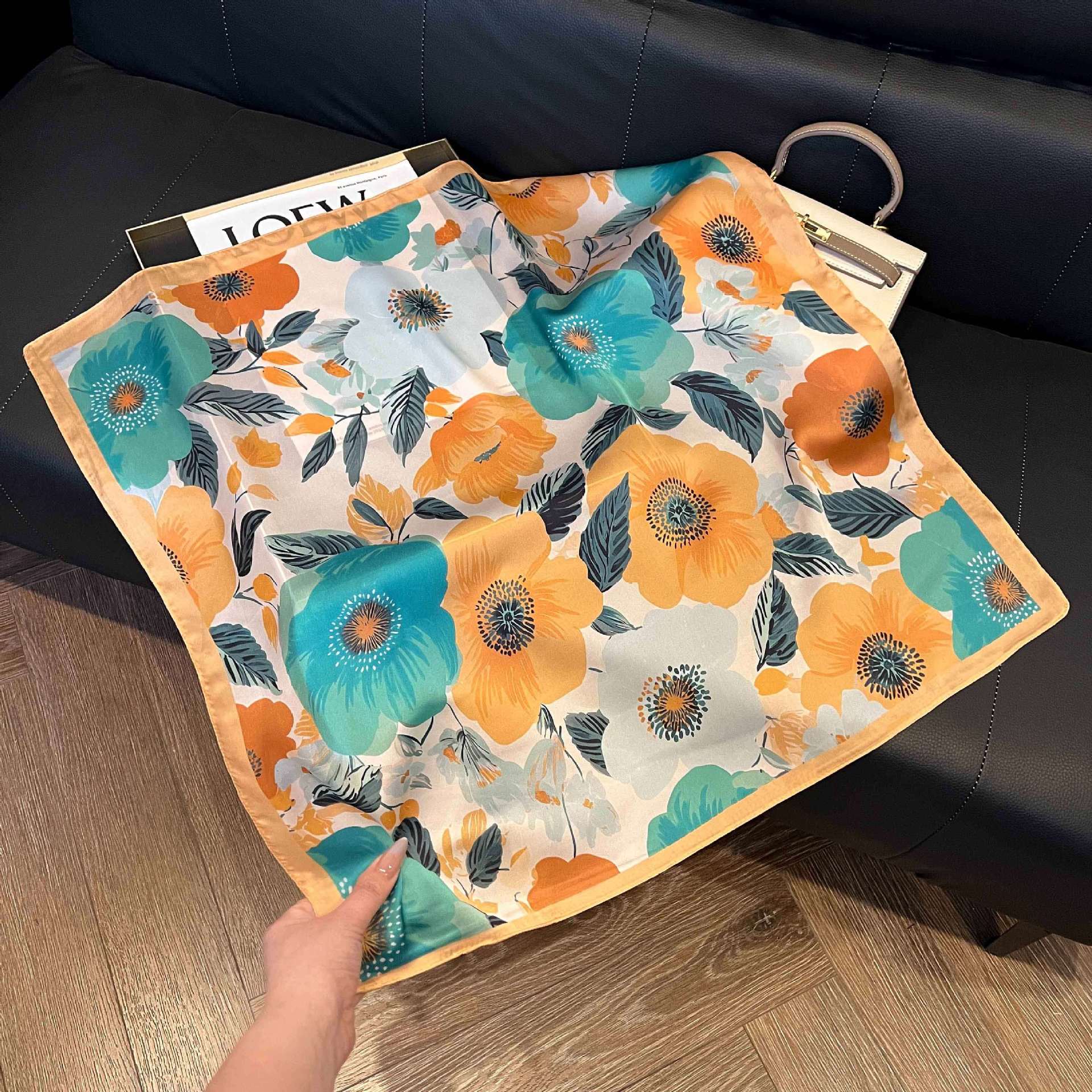 Transfronterizos nuevos bufandas de seda azul de alto nivel de seda cuadrada de simulación bufandas de moda de decoración de moda de combinación bolsa correa de pelo bufandas profesionales