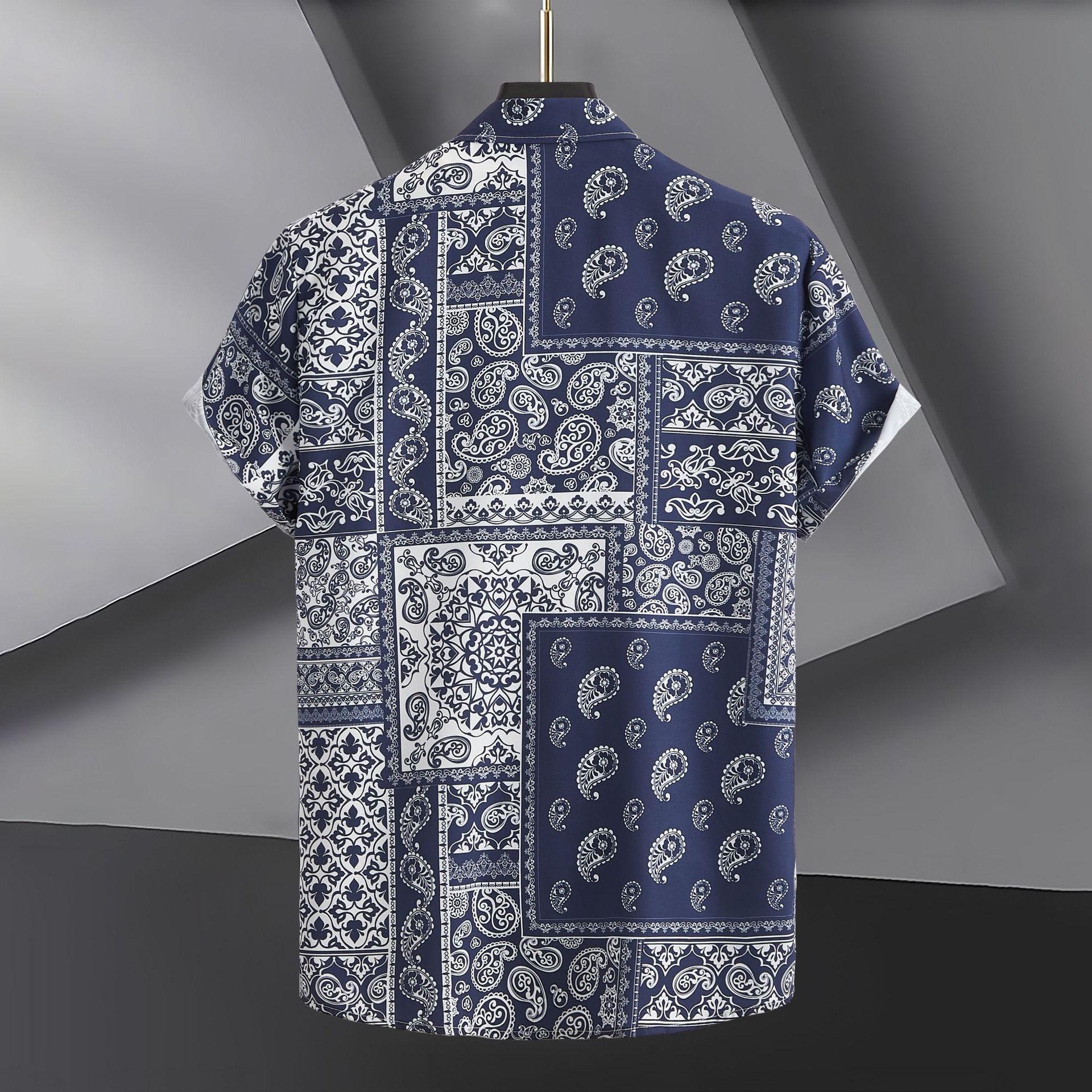 Camicia a maniche corte stampata digitale stile paisley moda uomo 2024_voghion.com