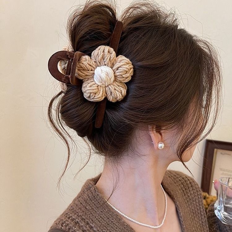 18#Large khaki wool flower about 13cm