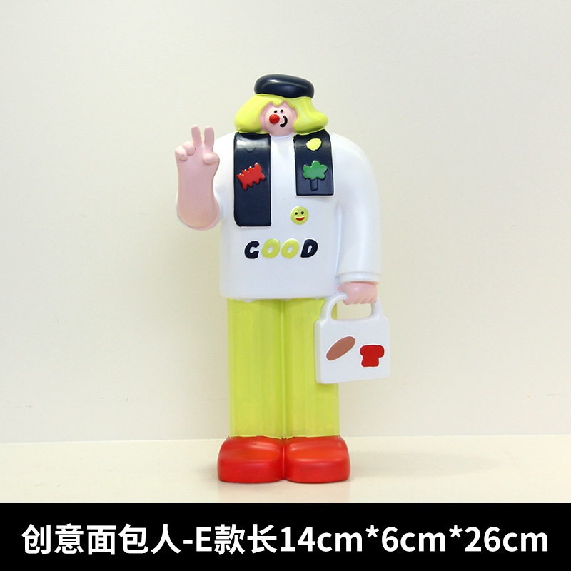 Insパン人がケーキ屋の焙煎部屋を飾ってカフェのバーの人物装飾品をオープンしてプレゼントします。