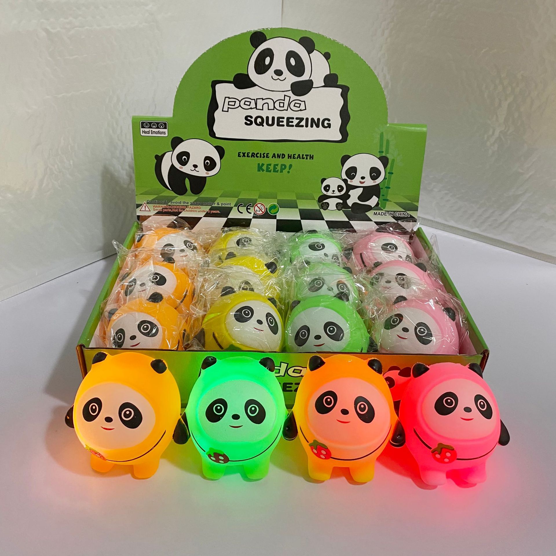 1 panda berwarna (model bercahaya)