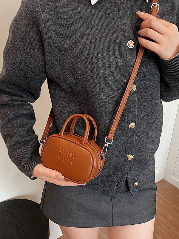 2026 nuevo nicho de moda bolos bolsos de gran capacidad bolsos de transporte de alta calidad sensación de hombro de un solo brazo