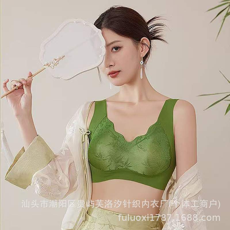 妈妈内衣女国风浮雕提花聚拢无钢圈薄软支撑防下垂中老年美背文胸|undefined