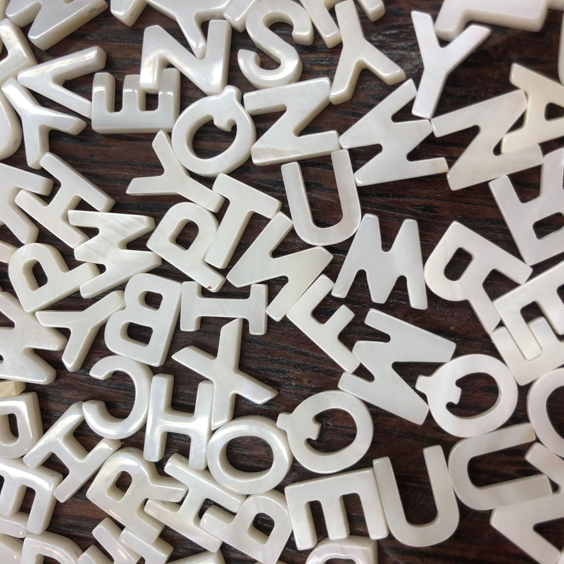 10mm淡水贝字母：组合图2