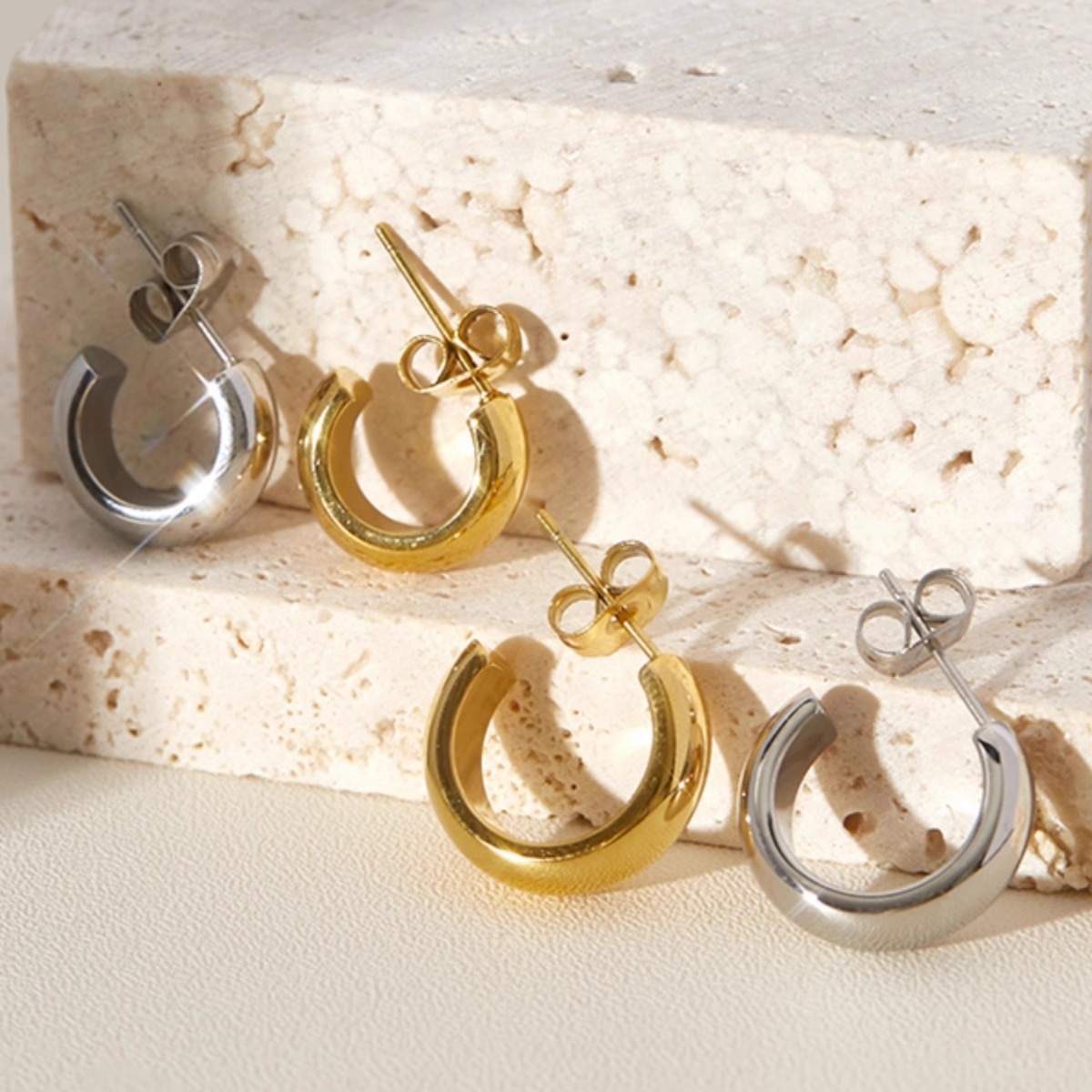 6g Weight Titanium Steel Ear Needle Material Ear Studs Classification 1 Pair Simple Style C Shape Plating Titanium Steel Ear Studs