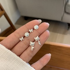 韓国のかわいい子猫の爪イヤリング、女性用のエレガントでハイエンドのイヤリング、甘いガーリーハートのニッチデザインイヤリング