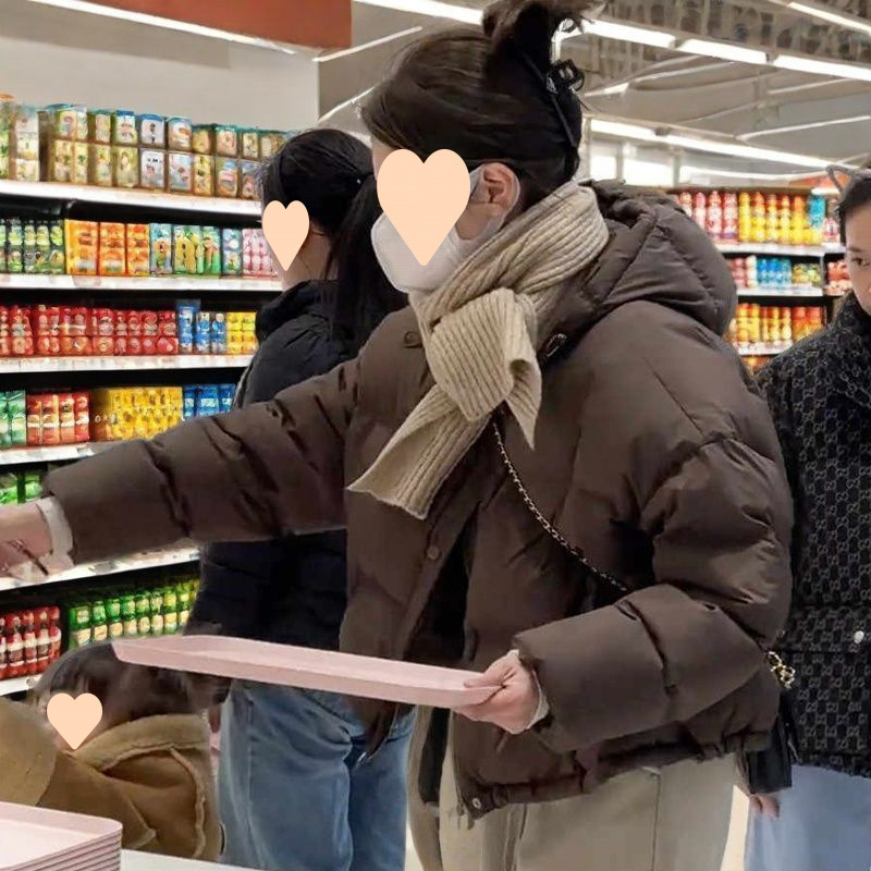 Ankora Red Short Down Jacket Women's 2024 New White Duck Down Jacket Small Puffs Hot Bread Clothes