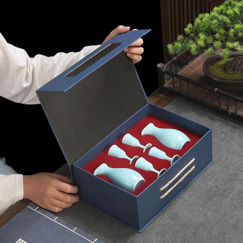 Ceramic Baijiu cup wine set, Moutai high-footed cup company business gift set, decanter with factory-printed LOGO.