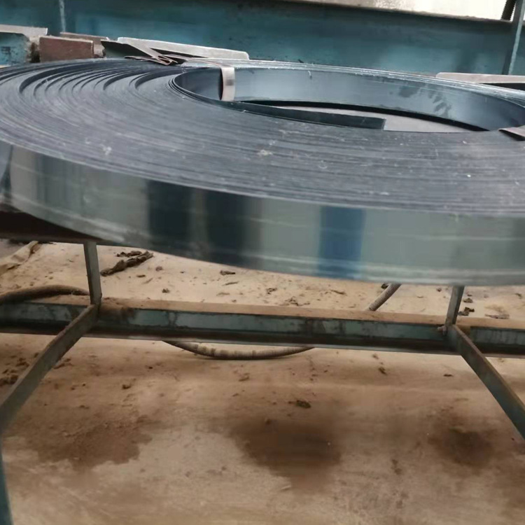 供应高强度烤蓝打包钢带 铁皮捆扎钢带 重货捆扎钢带 铁皮扎带