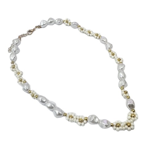Y2K Retro Pearl Necklace for Women, Unique Design, Layered Wear, Light Luxury, High-End, Camellia Lock Bone