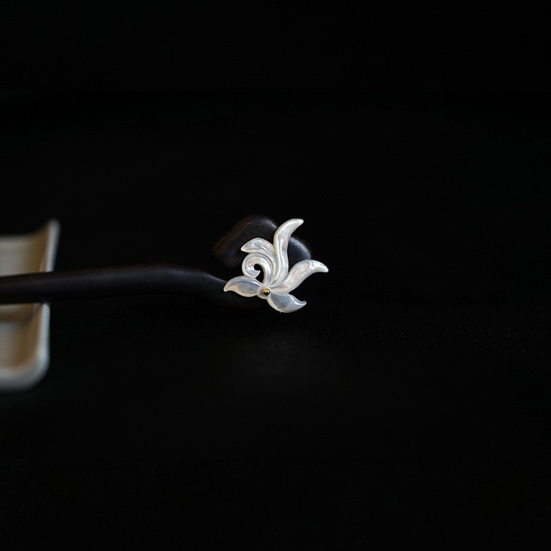 A57 흰 조개류 난초 머리핀 [천연 흑단]