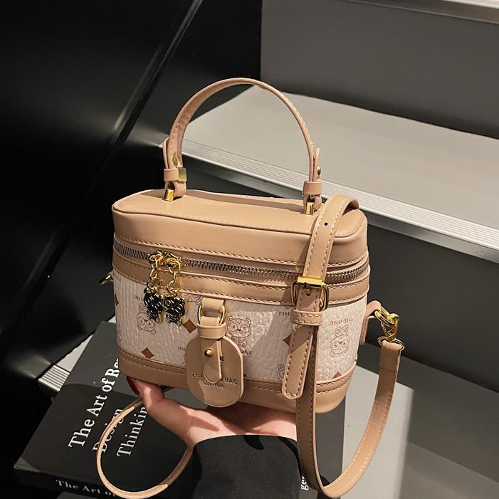 Bolso de caja de cercanías súper caliente 2025 nuevo bolso de hombro de tendencia de todo fósforo