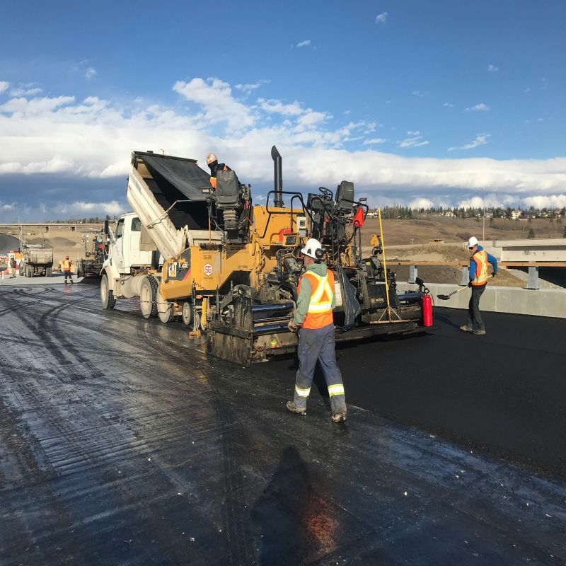 环氧乙烯基酯树脂涂料，并进行合理的施工和维护。