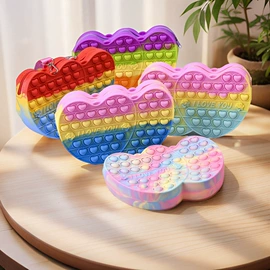 零钱包;钥匙扣及钥匙扣配件;儿童零钱包