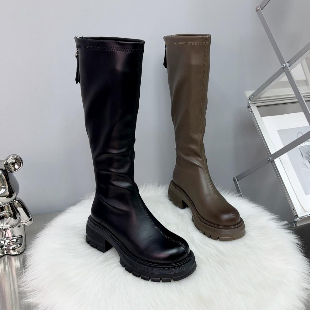 Μοντέρνες μακριές γυναίκες το φθινόπωρο του 2024, ψηλομάνικος ιππότης με χοντρές σόλες και αυξημένα φερμουάρ στην πλάτη, λεπτές για_voghion.com