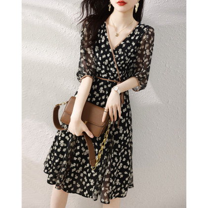 Retro Contrast Color Dress 23 Summer New Style Elegant Fishtail Hem Design Sense Commuter All-match Skirt