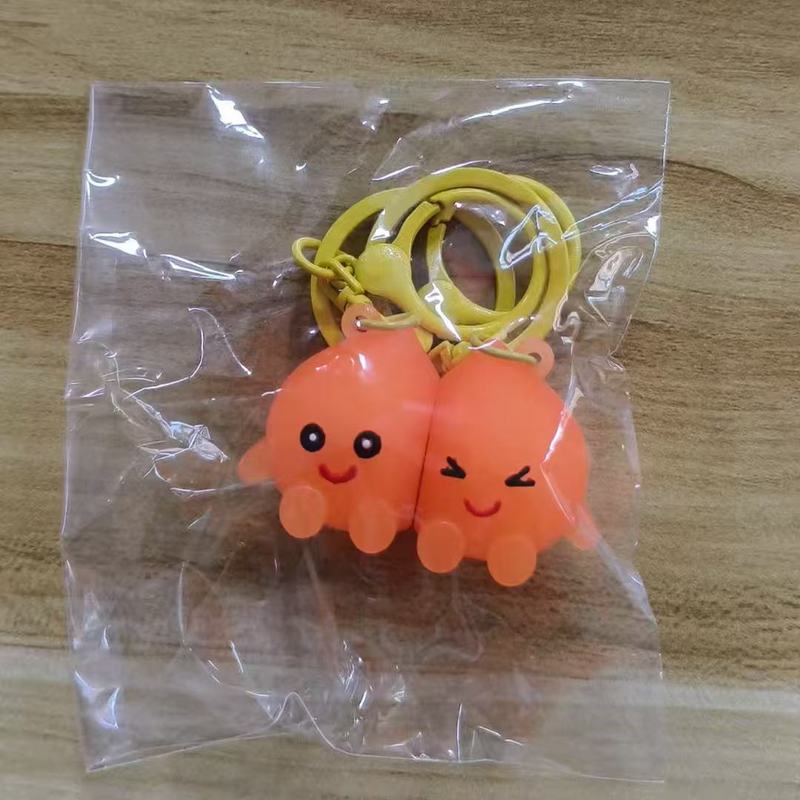 新しいクリエイティブかわいいライン子犬カップル磁気キーホルダーペンダントギフト子犬ステッカー漫画ブック卸売|undefined