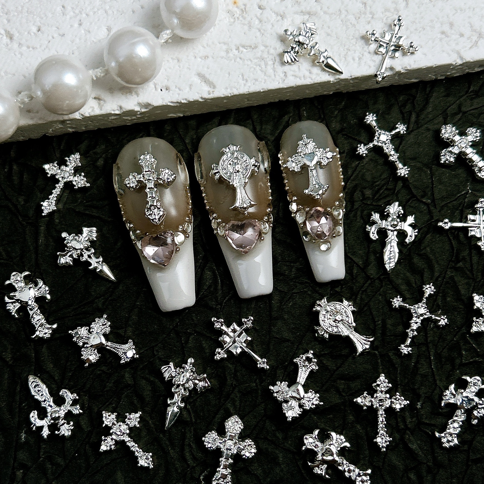 Ventas transfronterizas de joyas de manicuría cruces oro y plata super brillante diamante completo retro punk cruces joyas accesorios diy