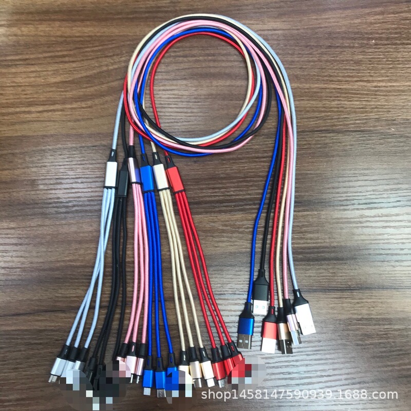 The new Mini One-to-three 2A fast charging data cable is suitable for Android, Apple, Type-c mobile phones The new Mini One-to-three 2A fast charging data cable is suitable for Android, Apple, Type-c mobile phones