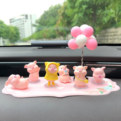 Adornos para el automóvil Adornos de la consola central del automóvil del cerdito de la red de Internet Adornos para el automóvil Dibujos animados creativos Decoración linda del automóvil Mujer