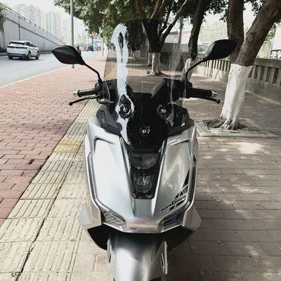 Motorcycle front windshield: Heightening Windshield Accessories