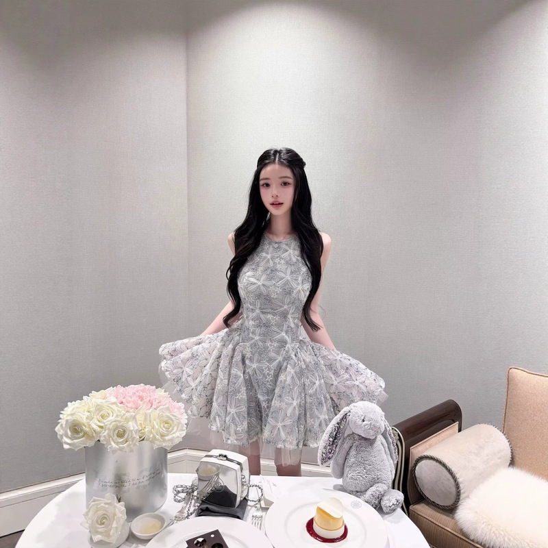 Elegant Spaghetti Strap Dress for Petite Women, Socialite Style, Birthday Party Mini Dress, Heavily Embellished Lace Princess Dress Elegant Spaghetti Strap Dress for Petite Women, Socialite Style, Birthday Party Mini Dress, Heavily Embellished Lace Princess Dress