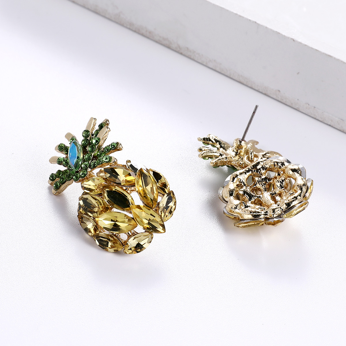 Europe and America Cross Border Supply Creative Alloy Diamond Studded Hollow Pineapple Shape Earrings Super Flash Earrings Female Factory Wholesalepicture9