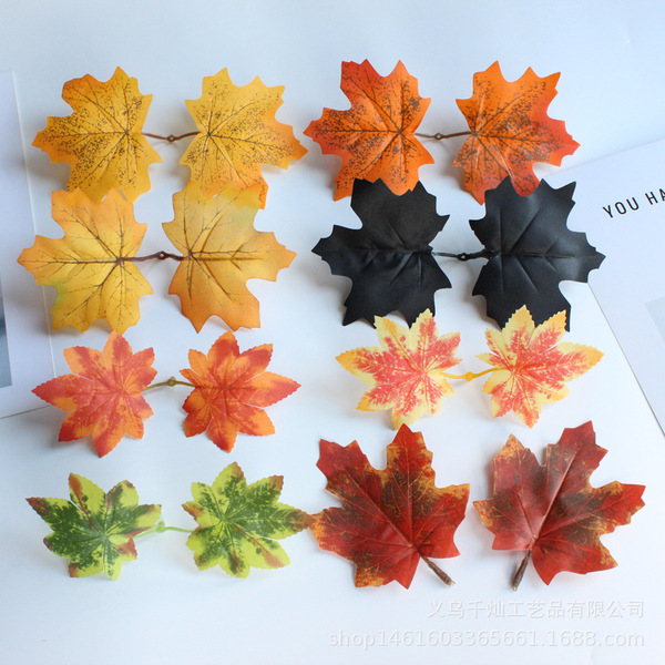 Realistic maple leaf