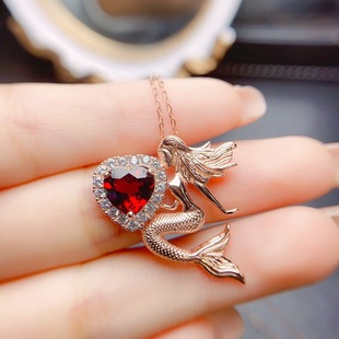 Factory wholesale explosions natural garnet pendant S925 silver inlaid main stone 8*8 hot Europe and the United States a generation of hair