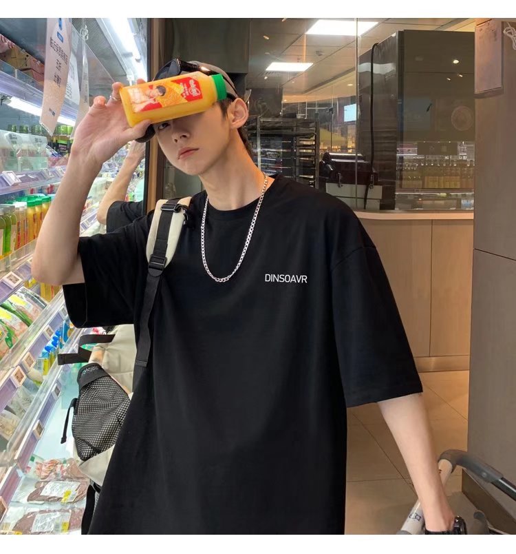 T-shirt da uomo di marca trendy Instagram a maniche corte Estate 2022 Nuova tendenza della moda da uomo semplice e versatile allentata_voghion.com