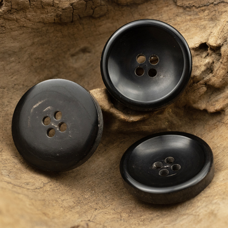 Vintage Black Cashmere Coat Woolen Coat Black Buffalo Horn Button Thickened Casual Trenchcoat Bowl Button 30mm