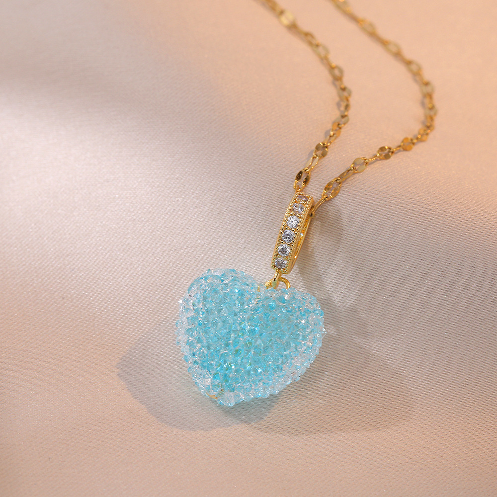 Titanium Steel Elegant Heart Shape Diamond Pendant Necklace display picture 6
