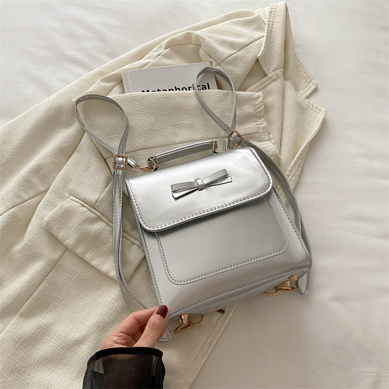 Bolsas rojas de gran capacidad de nicho coreano de mujeres 2024 nueva moda bolsas de hombro de estudiantes de moda bolsa de viaje versátil