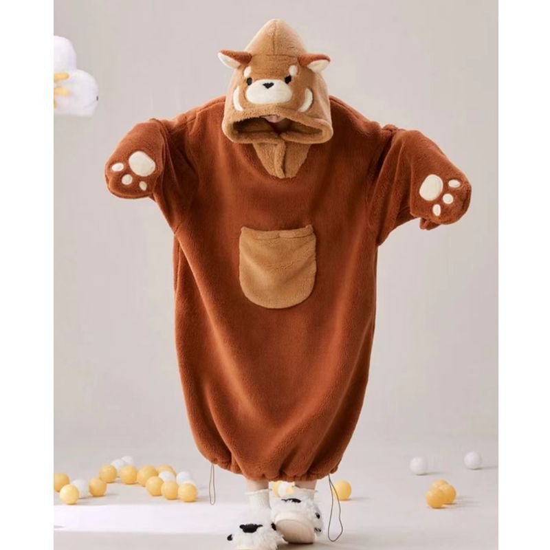 Mid-Length Flannel Pajamas for Men and Women, Autumn and Winter New Style, Velvet and Thickeneded, Loose Large Size Red Panda Pajamas