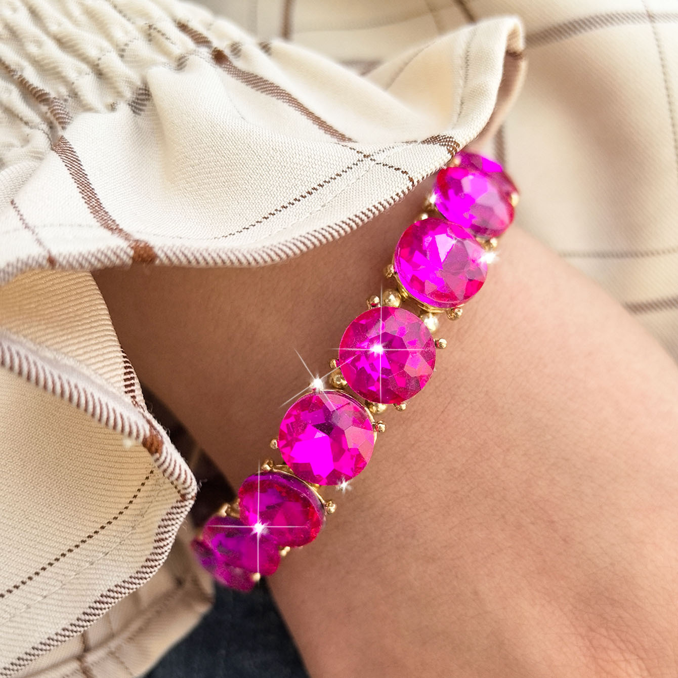 Fashion Statement Bangle With Glass Crystals And Rhinestones_voghion.com