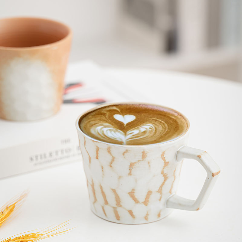 Taza de cerámica simple taza de agua de moda taza de café casera taza de desayuno taza de leche para hombres y mujeres de alto valor de regalo de taza
