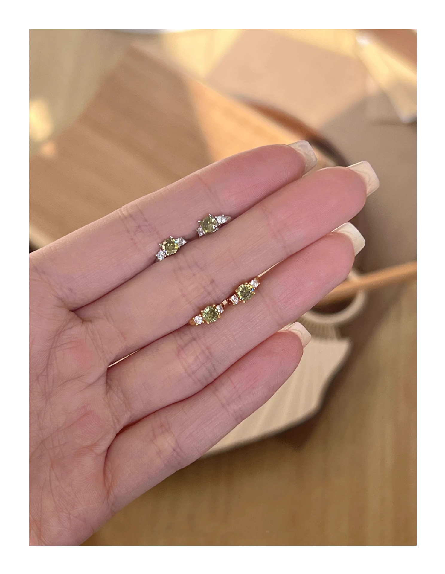 Boucles d'oreilles puce en zircon vert olive style chinois chic_voghion.com
