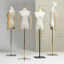 ���b��Ůģ�ؼ��ӻ鼆���������wģ�Ͱ���Ů�bģ�ص���չʾ��ȫ��