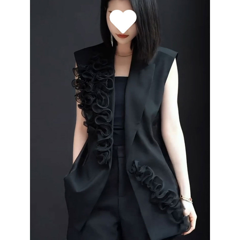 小香风黑色马甲外套女2025新款立体花朵V领马夹上衣+短裤两件套装|undefined