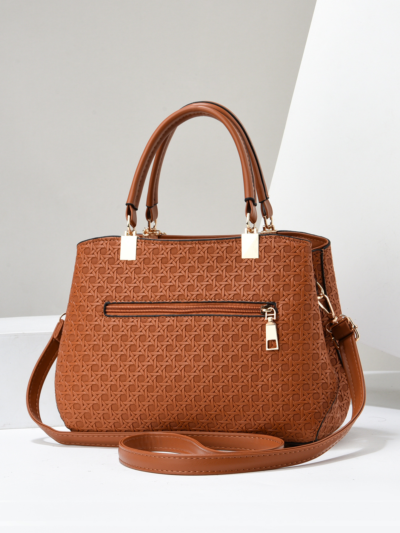 Femmes Grande Faux Cuir Impression Vêtement De Rue Carré Fermeture Éclair Sac À Main display picture 13