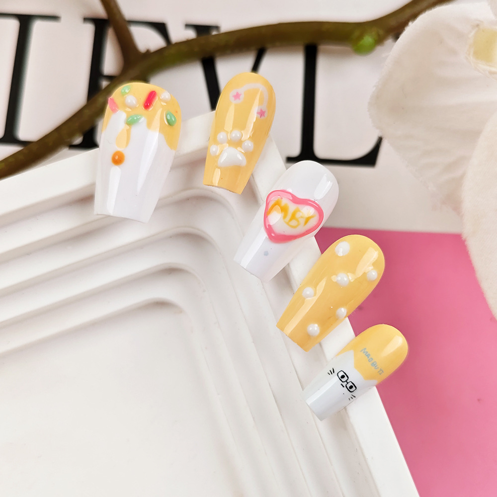 3D estereoscópico dulce viento usar uñas adorables amarillo leche blanco contraste de uñas 10 piezas de papel de tarjeta de perforación de uñas parches image 4
